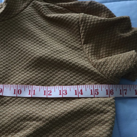 URBAN OUTFITTERS Backless Crop Top - Picture 8 of 10